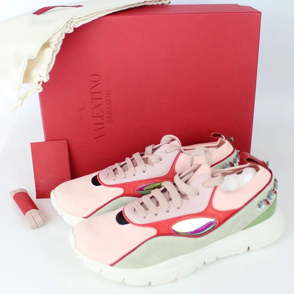 NEW VALENTINO GARAVANI Sneakers- Heroes Embellished - Travel & Streetwear